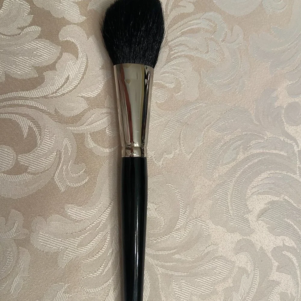 Glominerals Powder Brush - New; never used